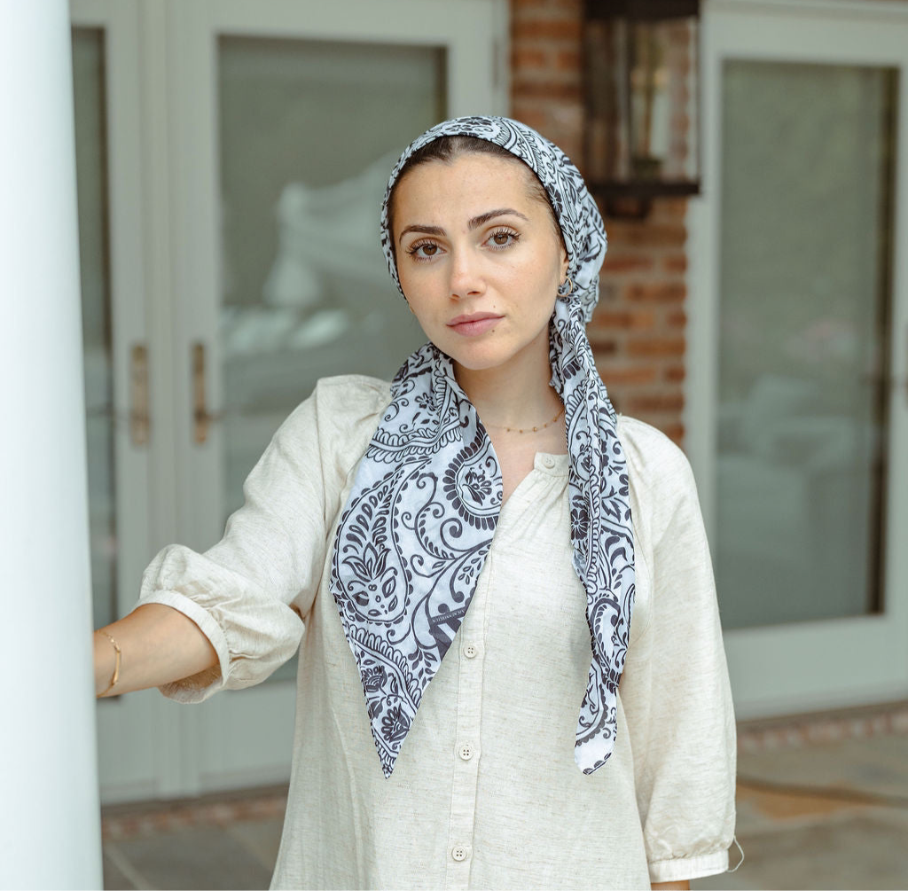 Black + White Paisley Tichels (Square, Square w/ hidden grip