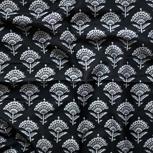 Black/Cream Floral Tichel (Square, Square w/ non visible grip, Pretied w/ grip, 2 in 1 Pretied w/ grip)